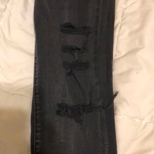 Destroyed Black Jeans